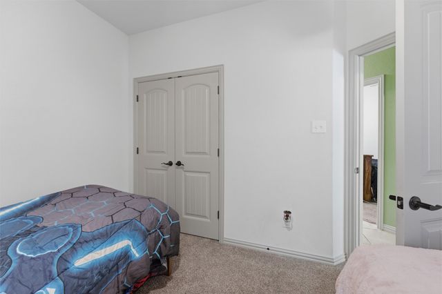 322 S Bowie Drive, Weatherford, TX 76086