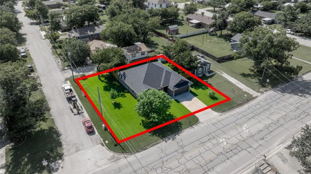 322 S Bowie Drive, Weatherford, TX 76086