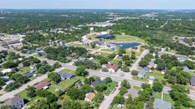 322 S Bowie Drive, Weatherford, TX 76086