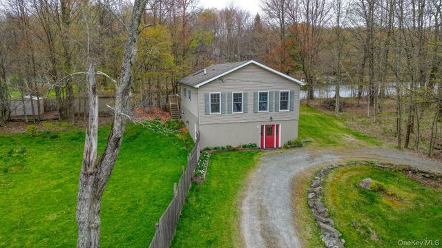 3 Indian Lake Road, Ferndale, NY 12734