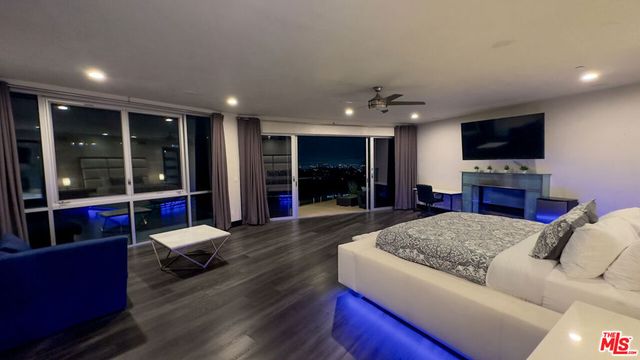 6425 Weidlake Drive, Los Angeles, CA 90068