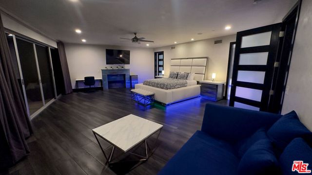 6425 Weidlake Drive, Los Angeles, CA 90068