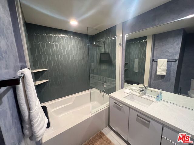 6425 Weidlake Drive, Los Angeles, CA 90068