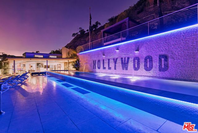 6425 Weidlake Drive, Los Angeles, CA 90068