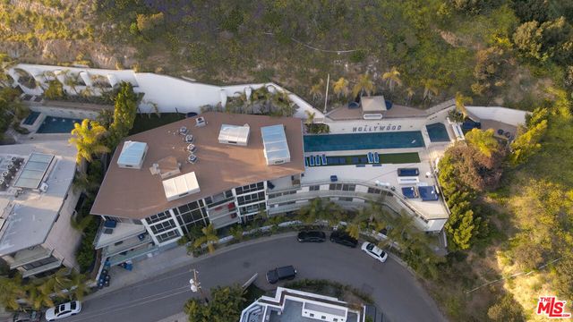 6425 Weidlake Drive, Los Angeles, CA 90068