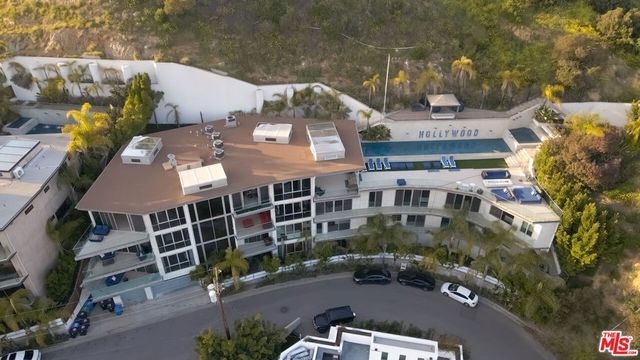 6425 Weidlake Drive, Los Angeles, CA 90068