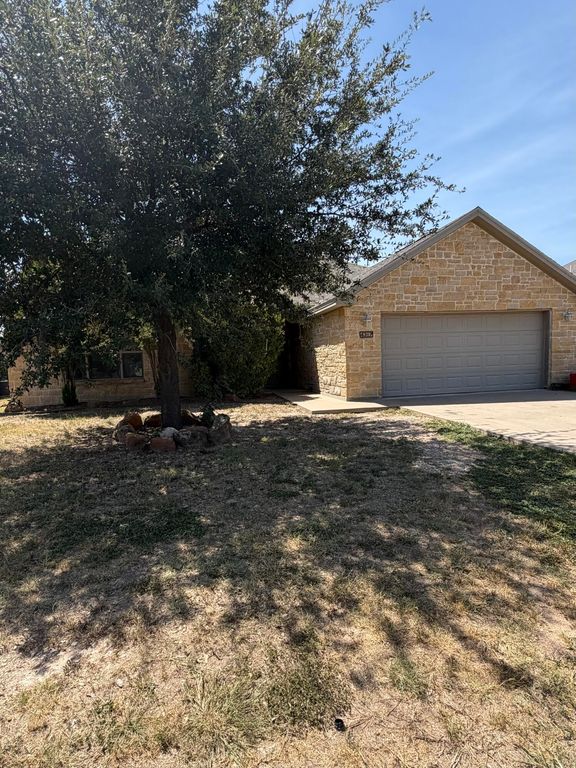 Image 1 of property listing at 4317 Goodnight Trail, San Angelo, TX 76903