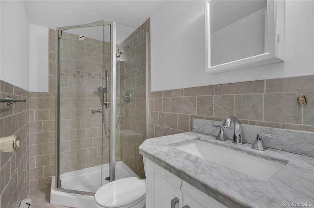 415 Pond Path, East Setauket, NY 11733