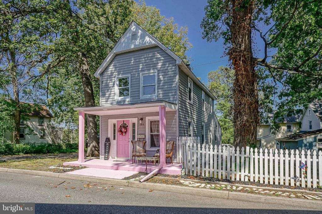 186 SOUTHWEST AVE, Pitman, NJ 08071