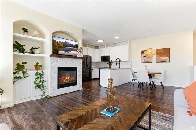 438 KENT DR, North Salt Lake, UT 84054