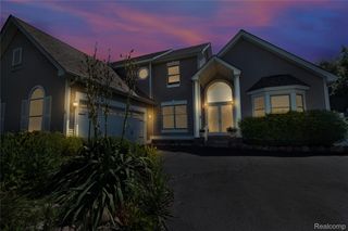 16073 Silverwood Drive, Fenton Charter Township, MI 48430