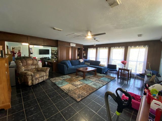 2801 6th Avenue N, Texas City, TX 77590