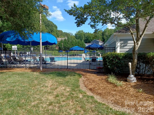 9910 White Cascade Drive, Charlotte, NC 28269