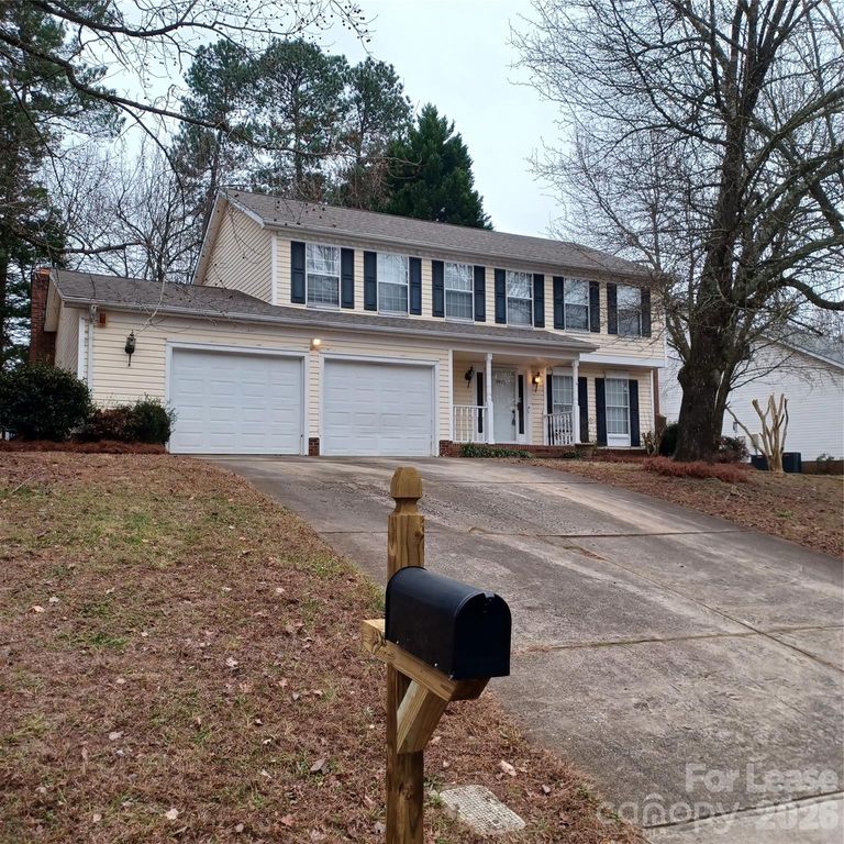 9910 White Cascade Drive, Charlotte, NC 28269