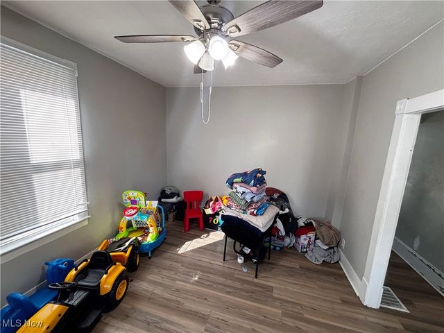 238 E Main Street, Girard, OH 44420