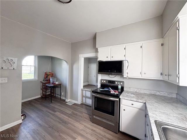 238 E Main Street, Girard, OH 44420