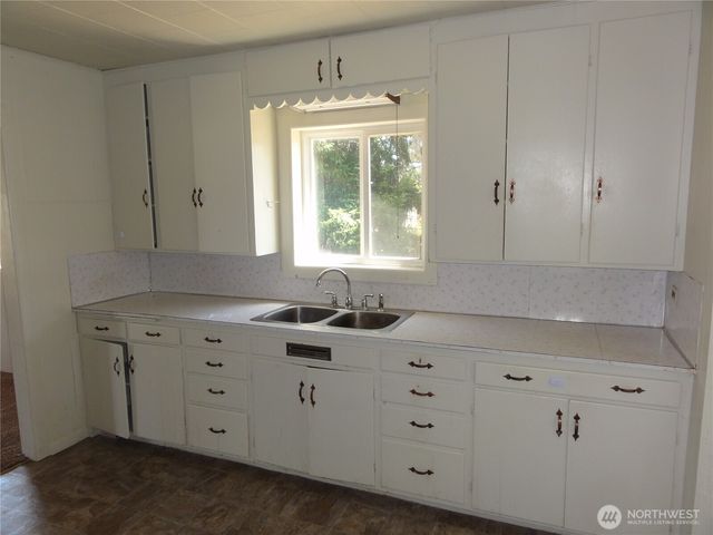 503 E Pe Ell Avenue, Pe Ell, WA 98572