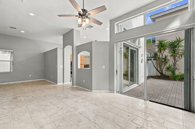 1115 PAPAYA Street, Hollywood, FL 33019