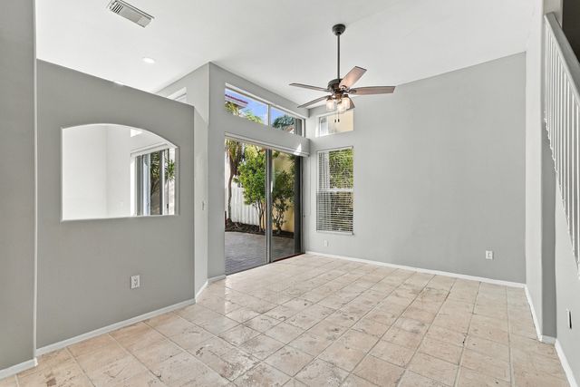 1115 PAPAYA Street, Hollywood, FL 33019