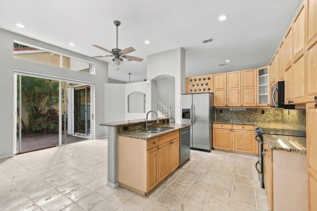 1115 PAPAYA Street, Hollywood, FL 33019