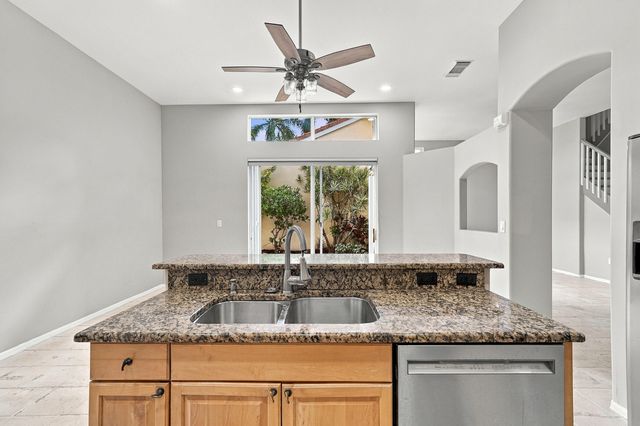 1115 PAPAYA Street, Hollywood, FL 33019