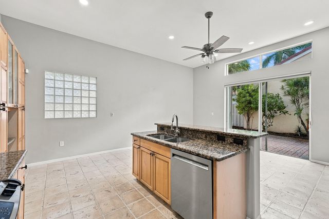 1115 PAPAYA Street, Hollywood, FL 33019