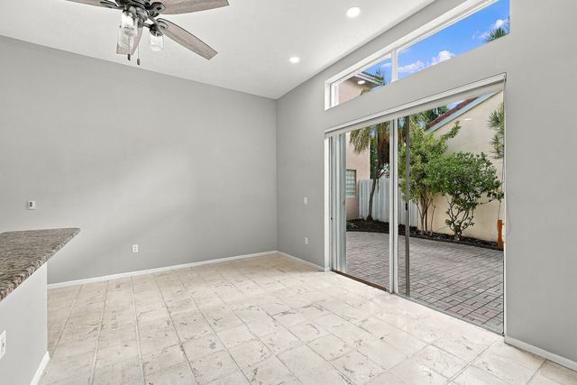 1115 PAPAYA Street, Hollywood, FL 33019