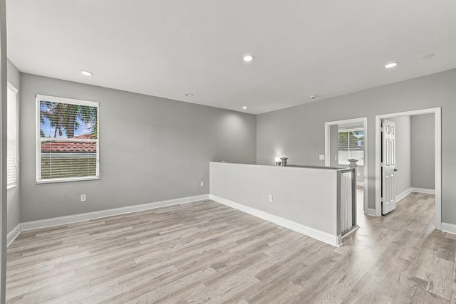 1115 PAPAYA Street, Hollywood, FL 33019
