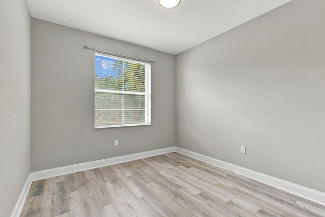 1115 PAPAYA Street, Hollywood, FL 33019