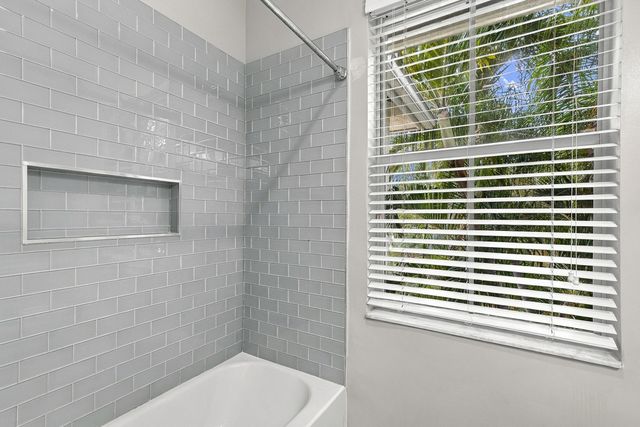 1115 PAPAYA Street, Hollywood, FL 33019