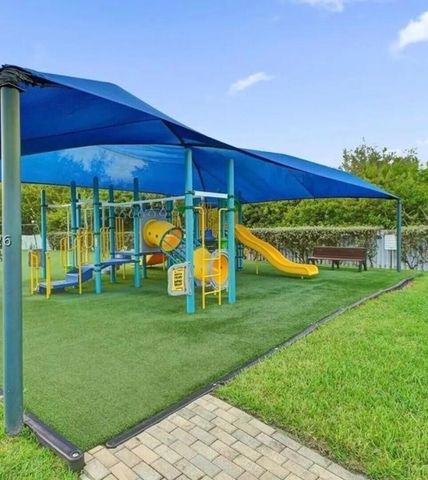 1115 PAPAYA Street, Hollywood, FL 33019