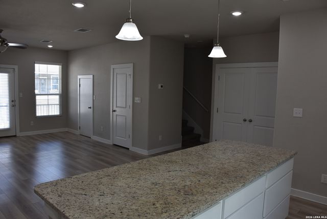 21502 James Charles, San Antonio, TX 78256