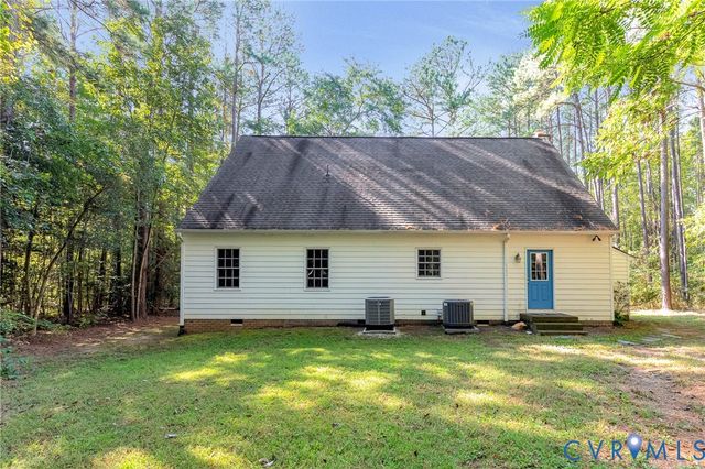 13086 Scotchtown Rd, Beaverdam, VA 23015