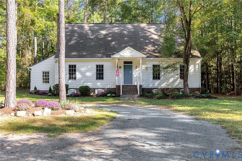 13086 Scotchtown Rd, Beaverdam, VA 23015