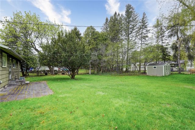 432 Hollybrook Road, Henrietta, NY 14623