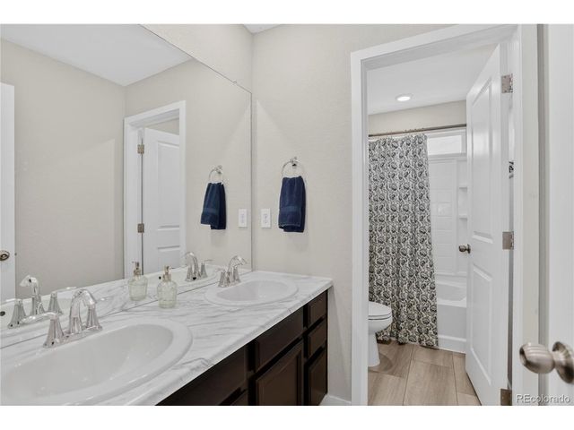 958 Honey Berry Ct, Elizabeth, CO 80107