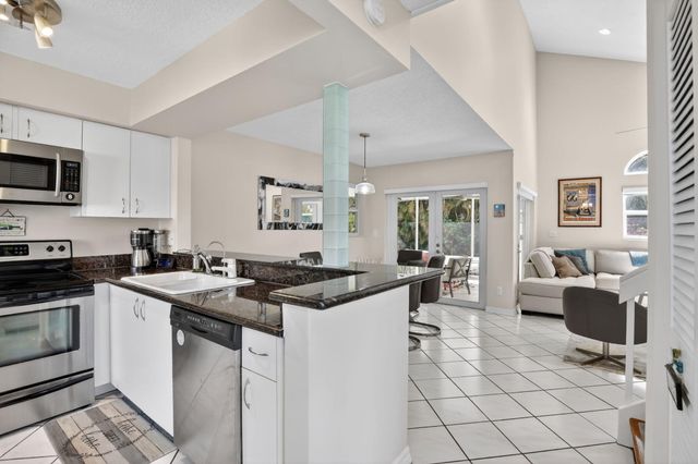 1306 SE 5th Court, Dania Beach, FL 33004