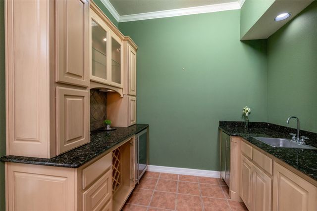 1917 Woodland Hills Lane, Weatherford, TX 76087
