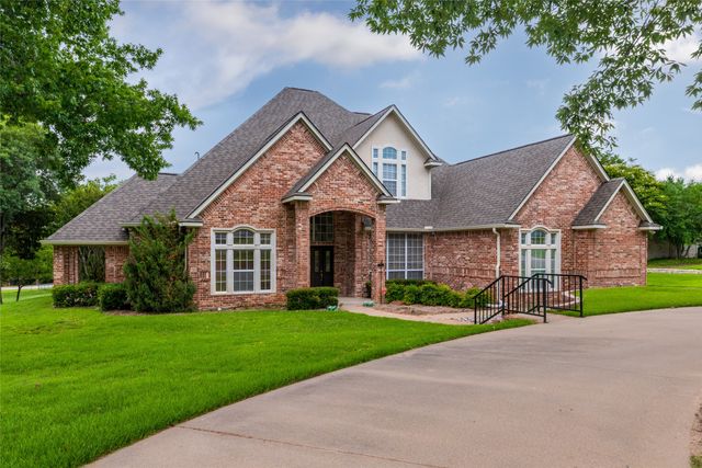 1917 Woodland Hills Lane, Weatherford, TX 76087