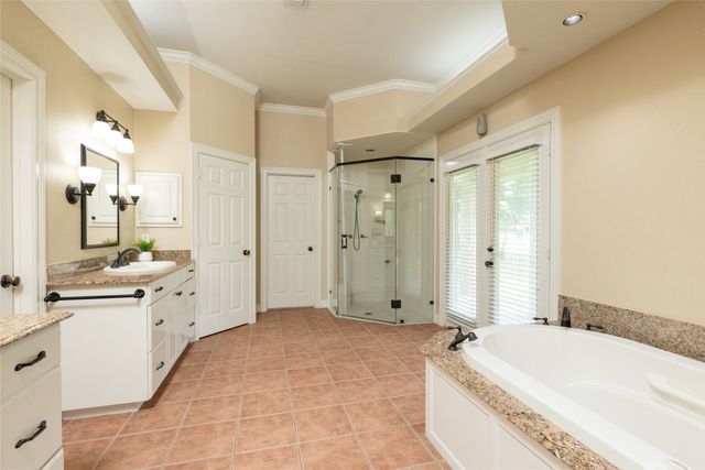 1917 Woodland Hills Lane, Weatherford, TX 76087