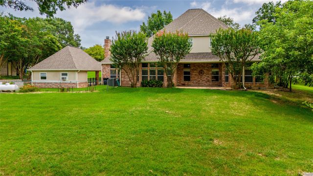 1917 Woodland Hills Lane, Weatherford, TX 76087