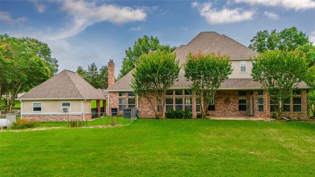 1917 Woodland Hills Lane, Weatherford, TX 76087