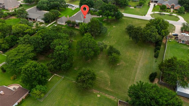 1917 Woodland Hills Lane, Weatherford, TX 76087