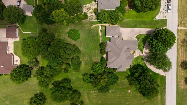 1917 Woodland Hills Lane, Weatherford, TX 76087
