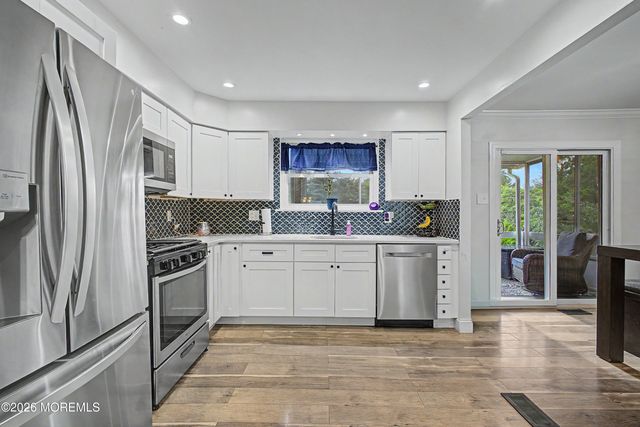 18 Sandal Lane, Willingboro, NJ 08046