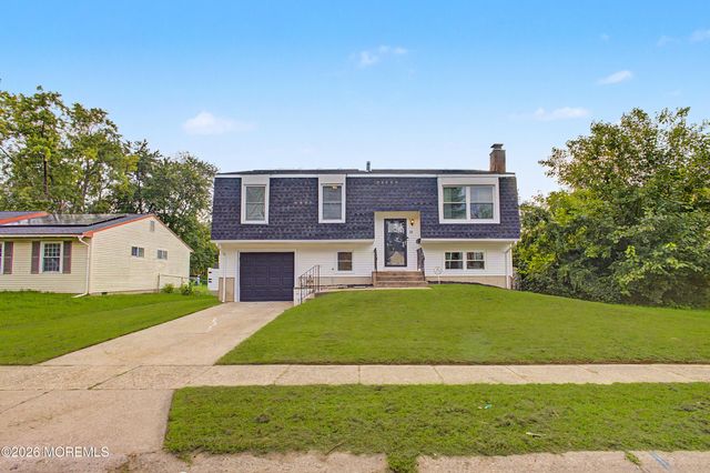 18 Sandal Lane, Willingboro, NJ 08046