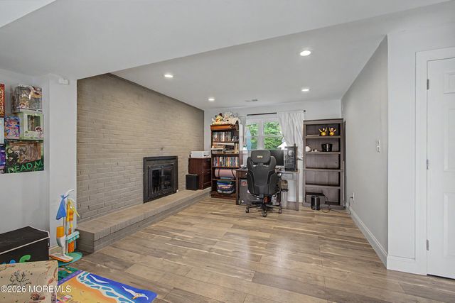 18 Sandal Lane, Willingboro, NJ 08046