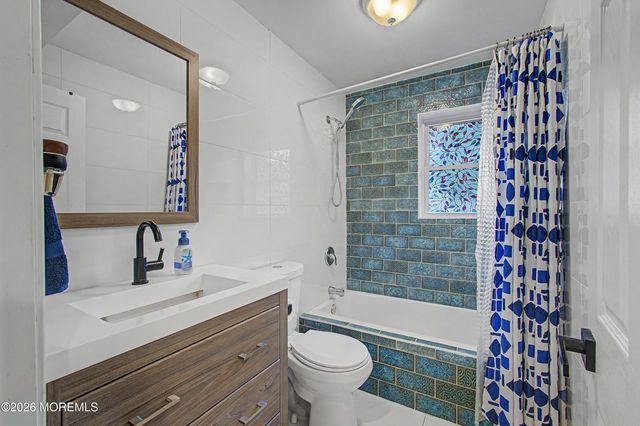 18 Sandal Lane, Willingboro, NJ 08046