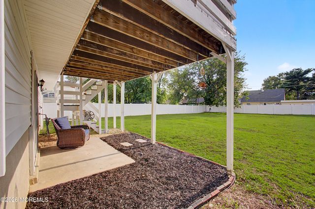 18 Sandal Lane, Willingboro, NJ 08046