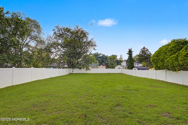 18 Sandal Lane, Willingboro, NJ 08046